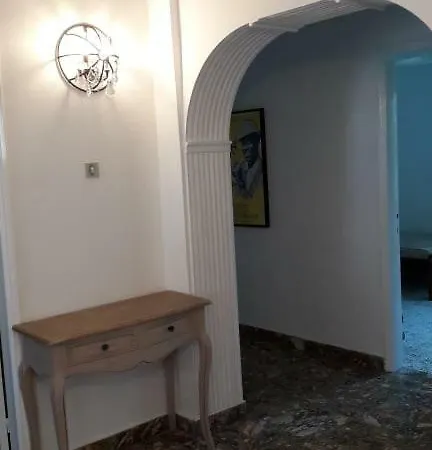 Center First Floor Apartment *