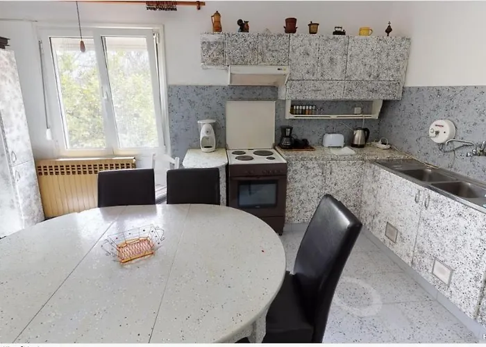 Center First Floor Apartamento *