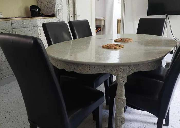 Center First Floor * Cós