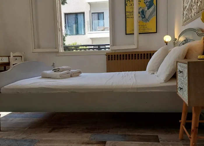 Center First Floor * Cós